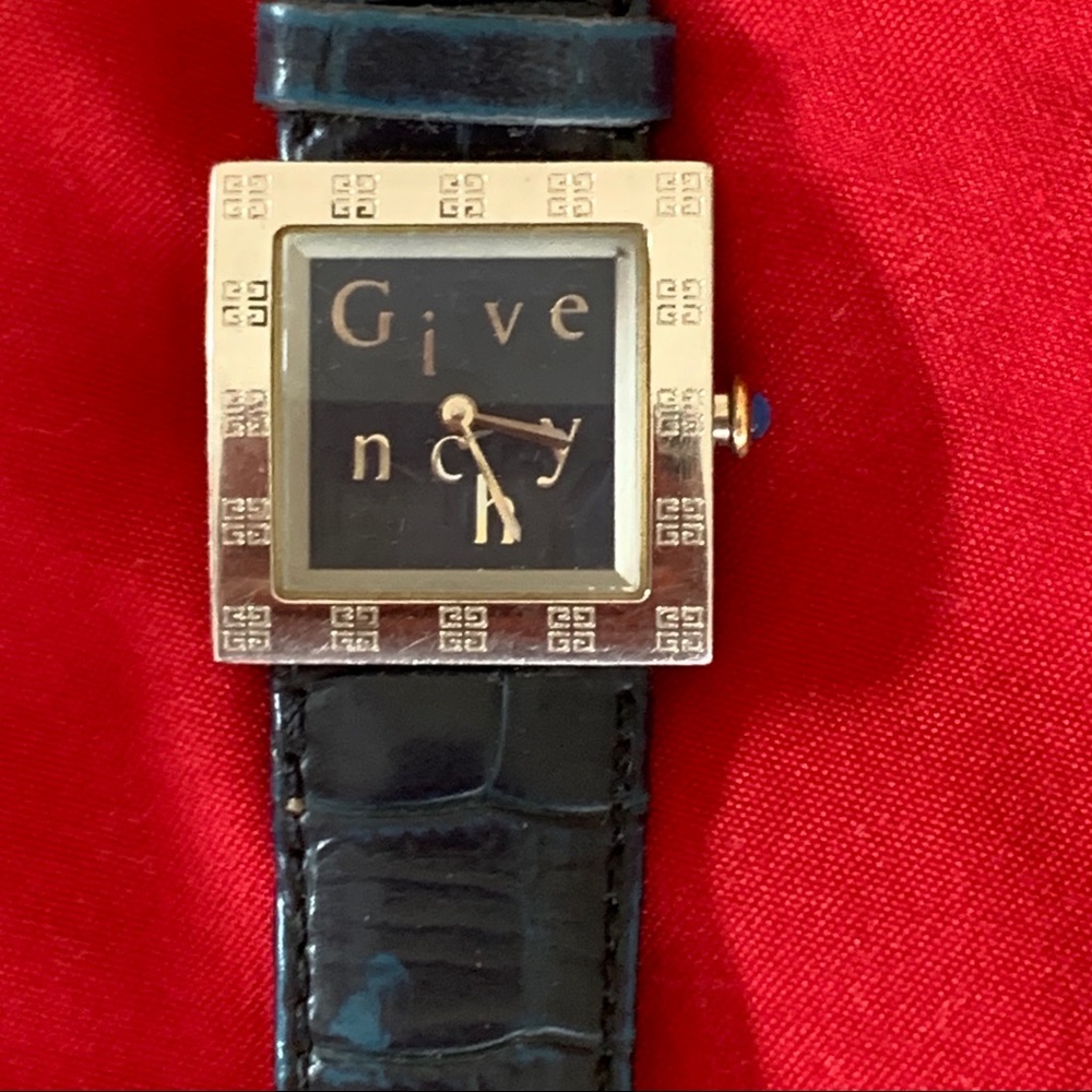 GIVENCHY Vintage leather Watch